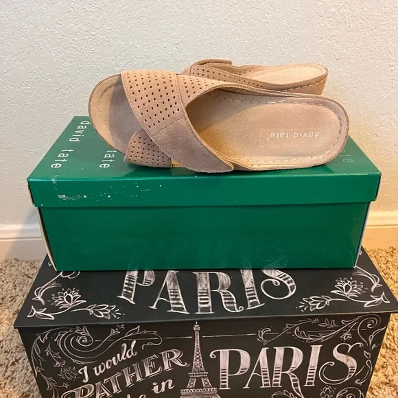 Women's Tan Wedge Sandals - Picture 4 of 4